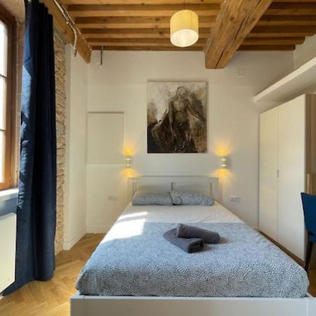 Le Petit St Pierre Charmant 2 Pers Valmy 里昂 外观 照片